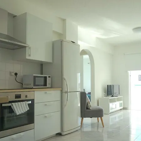 Apartment Victoria's Flat Larnaca