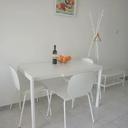 Victoria's Flat Larnaca